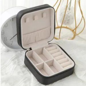 Travel Size Jewelry Box - Black NEW